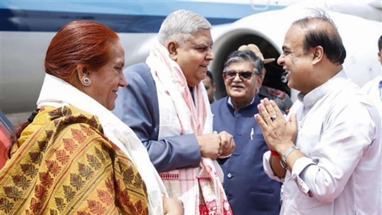 Vice President Jagdeep Dhankhar and his wife Sudesh Dhankhar being welcomed by Assam Governor Gulab Chand Kataria and Chief Minister Himanta Biswa Sarma upon their arrival in Guwahati
 