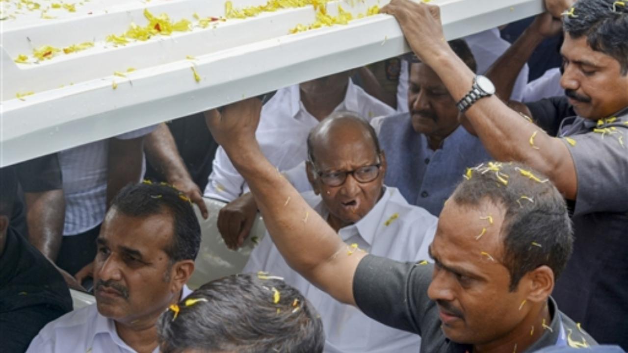 Sharad Pawar was welcomed by thousands of supporters and local MLA Balasaheb Patil. Senior Congress leader Prithviraj Chavan, who hails from Karad, was also present.
 