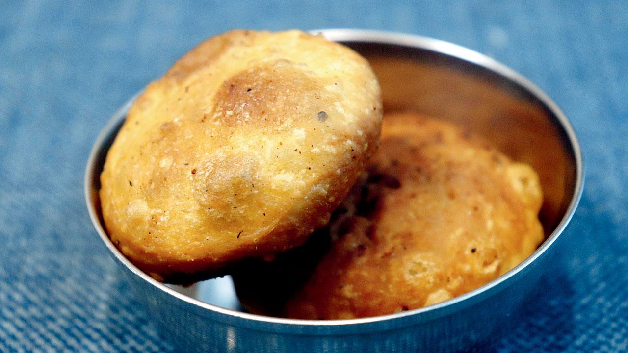 Kadhi Kachori