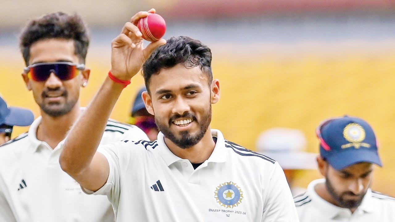 Duleep Trophy final: Vidwath’s seven-for push West Zone to the brink