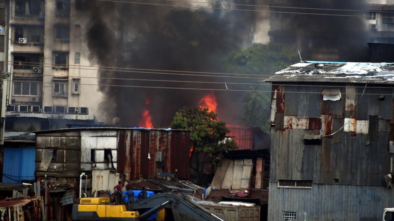 Maharashtra: Fire breaks out at godown in Mumbai's Kurla