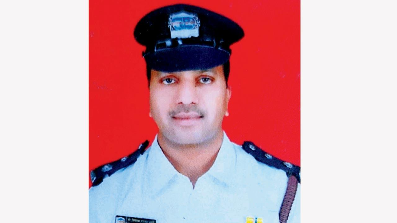 Fire officer dies during rescue
A 50-year-old fire brigade officer, Shivram Dhumne, lost his life while attempting to rescue people trapped in the debris of the landslide at Irsalwadi village. The incident occurred around 2 am to 2.15 am, when officer Dhumne and Chief Purushottam Jadhav of Belapur fire brigade station were dispatched to Irsalwadi for the rescue. Despite facing challenges during their climb, such as multiple slips, the team remained determined to reach the location.
Jadhav said, “We slipped multiple times during the climb yet managed to walk a few kilometres. Suddenly Dhumne started having severe chest pain and collapsed. We gave him CPR but it didn’t work.”
“Then 8-10 officers, with the help of a stretcher, brought him down. He was declared dead at the hospital,” Jadhav added.