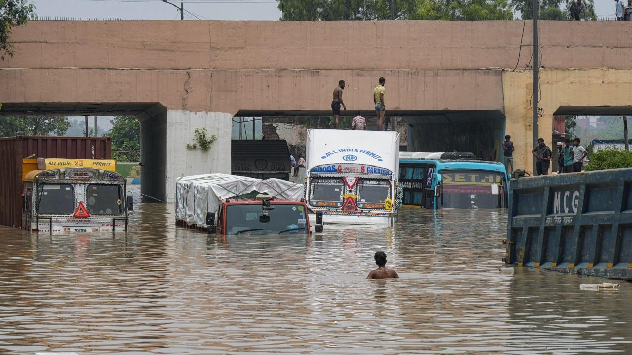 Delhi flood: ITO, Rajghat submerged as Irrigation Department regulator suffers damage