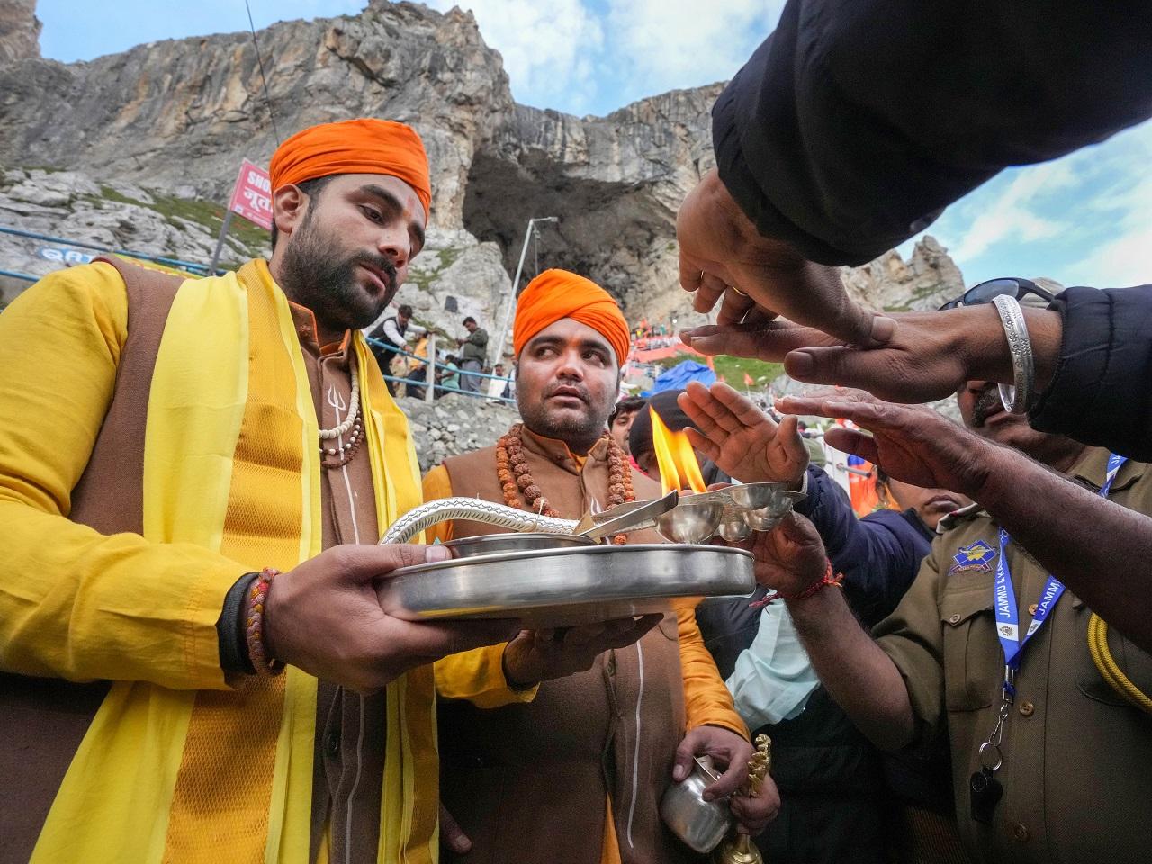With this, a total of 104,658 pilgrims have left the Jammu base camp for the valley since June 30 when the first batch of devotees began the yatra