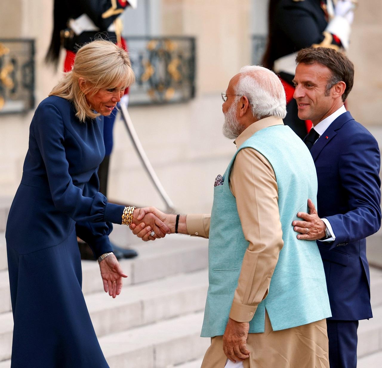 PM Modi received the Order of St. Andrew Award from Russia in 2019, and the Order of Zayed Award from the UAE in 2019. He also received the Grand Collar of the State of Palestine Award in 2018, the State Order of Ghazi Amir Amanullah Khan from Afghanistan in 2016 and the Order of Abdulaziz Al Saud from Saudia Arabia in 2016