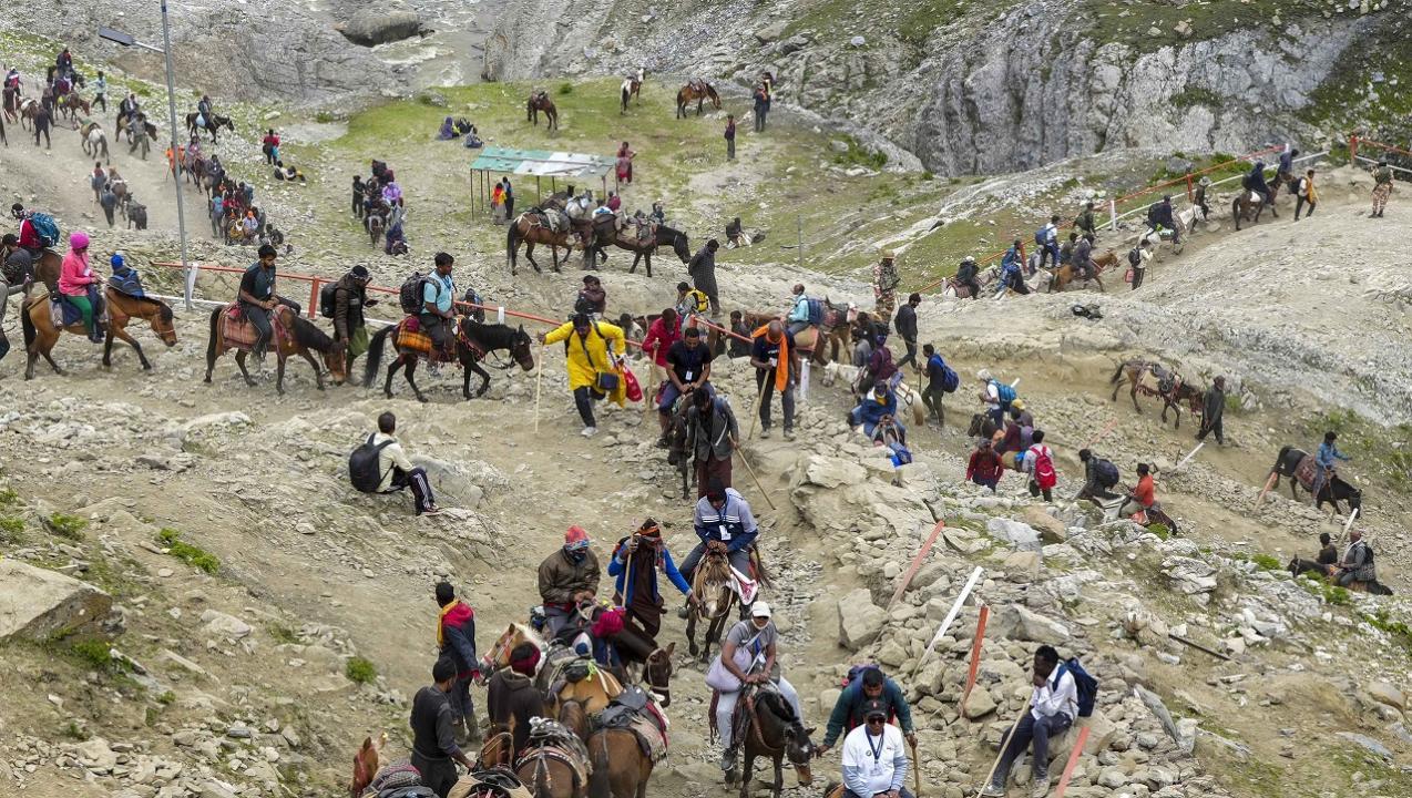 In Photos: Another batch of pilgrims leaves for Amarnath shrine