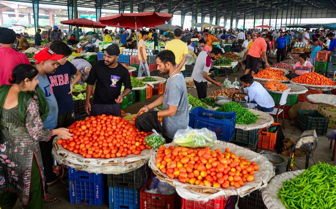 Govt reduces subsidised rate of tomato to Rs 80 per kg with immediate effect