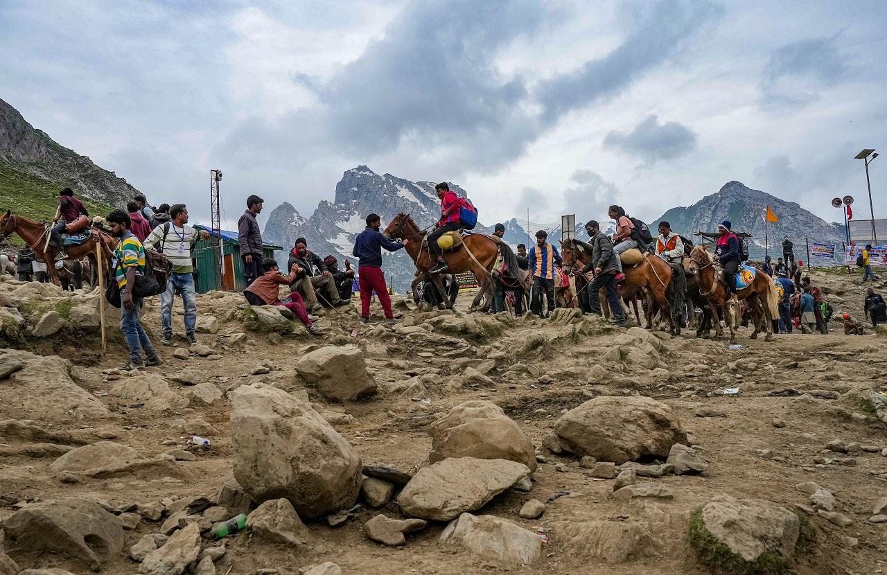 He said while 2,203 pilgrims are heading for Pahalgam for their onward journey to the cave, 1,488 pilgrims are heading for Baltal base camp