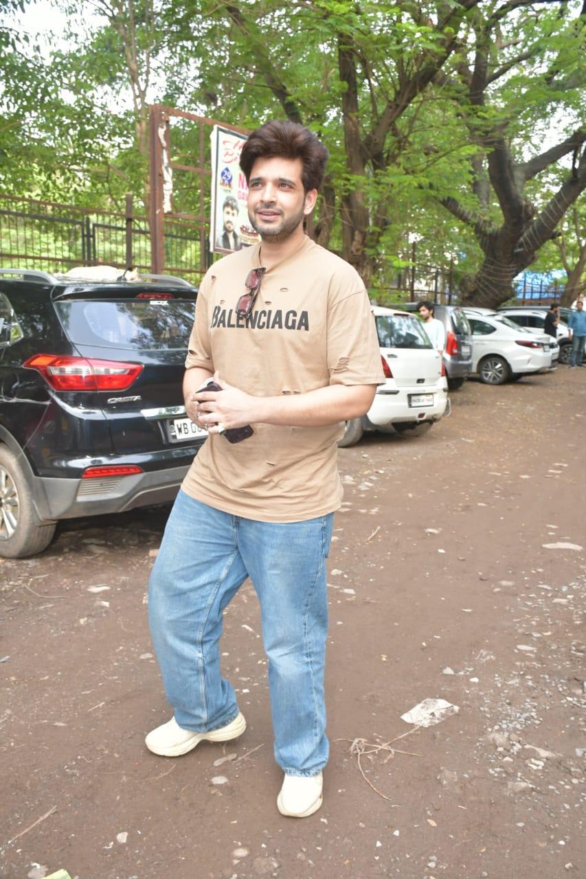 Karan Kundrra spotted at Mukesh Chhabra's office