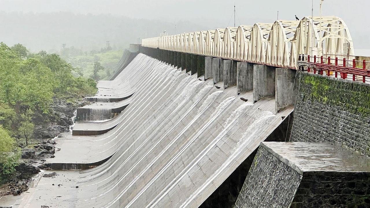 3 lakes begin brimming over