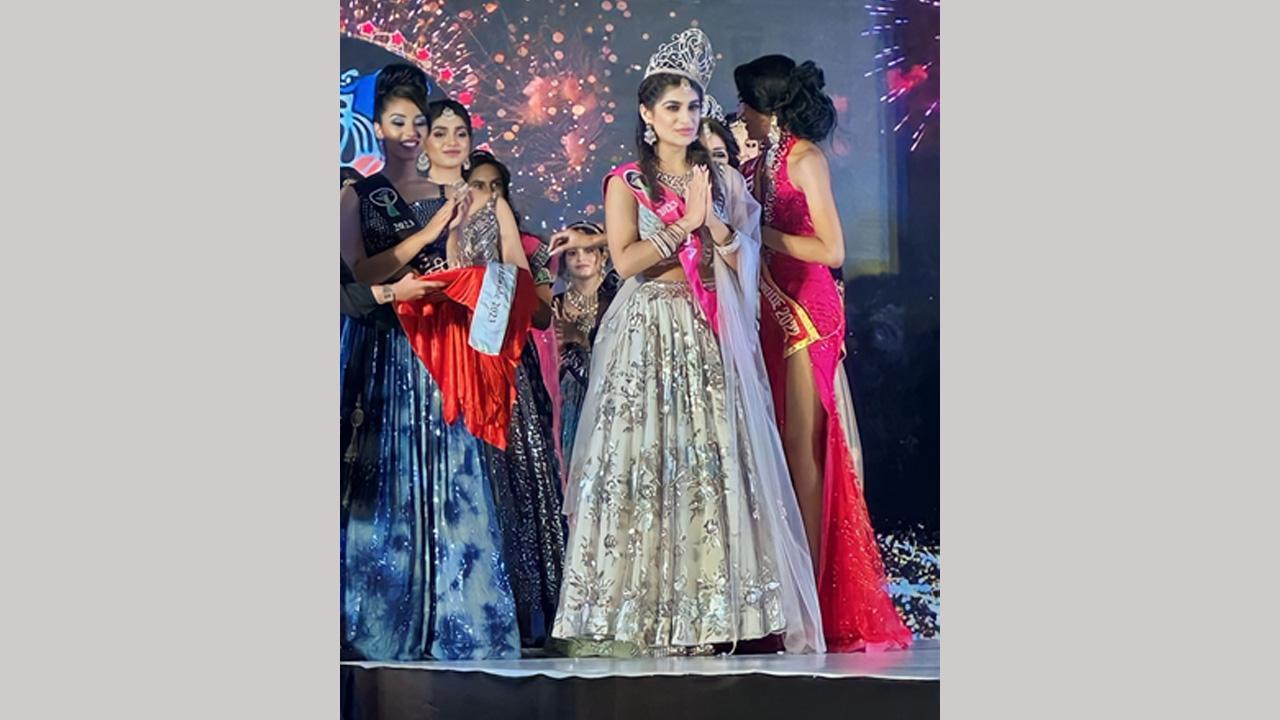 Tanvi Grover From Usa Wins Miss Teen India Worldwide 2023