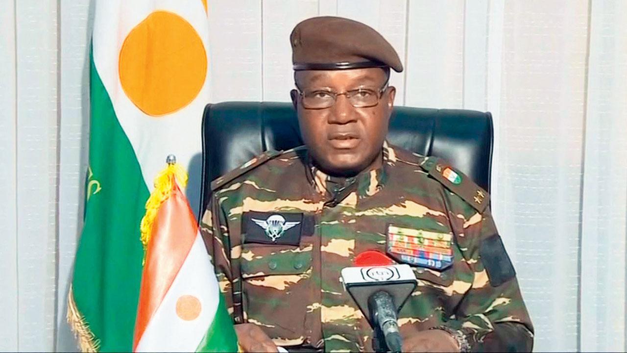 Rebels overthrow Niger prez Bazoum