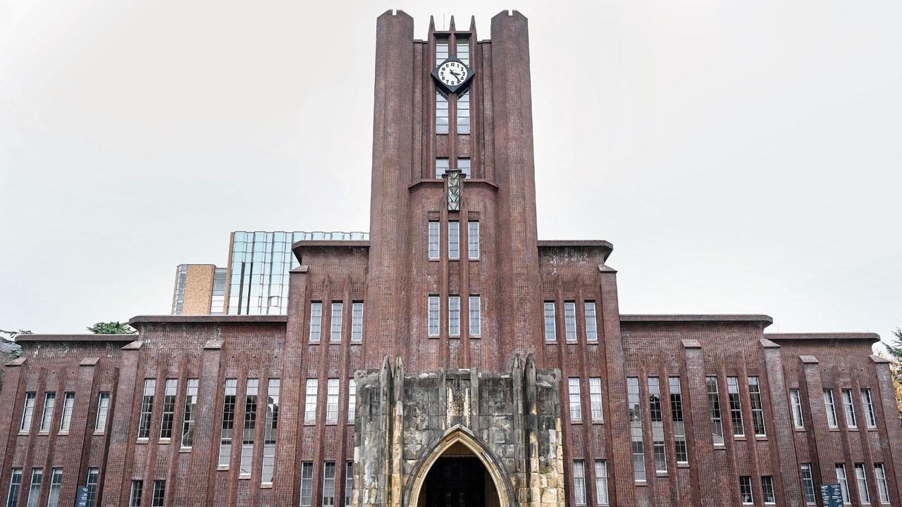 Japanese youth no longer enrolling in universities