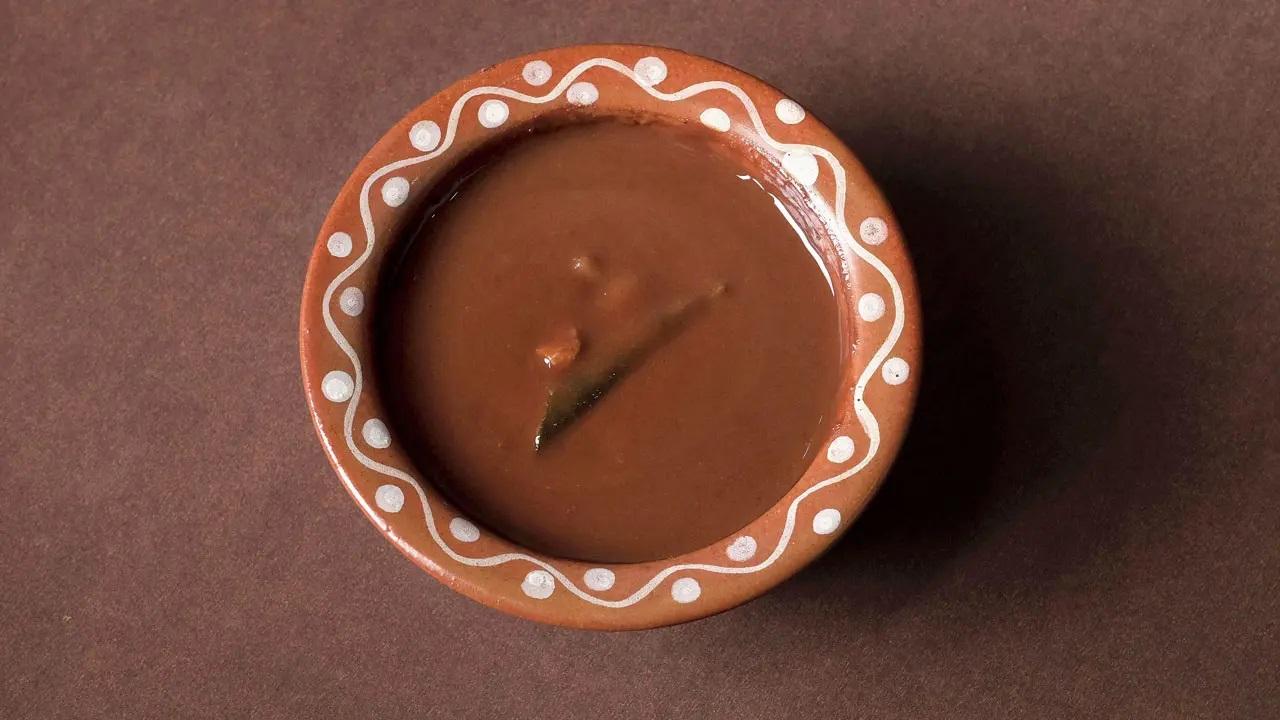 The Ulavacharu is a hearty dish made from horse gram lentils or ulavala, as it is called locally. The curry from Andhra Pradesh is easy to make, and heaven to savour. It relies on mustard, cumin, and ginger-garlic paste for taste and can be sipped straight from the bowl or had with rice and idli.