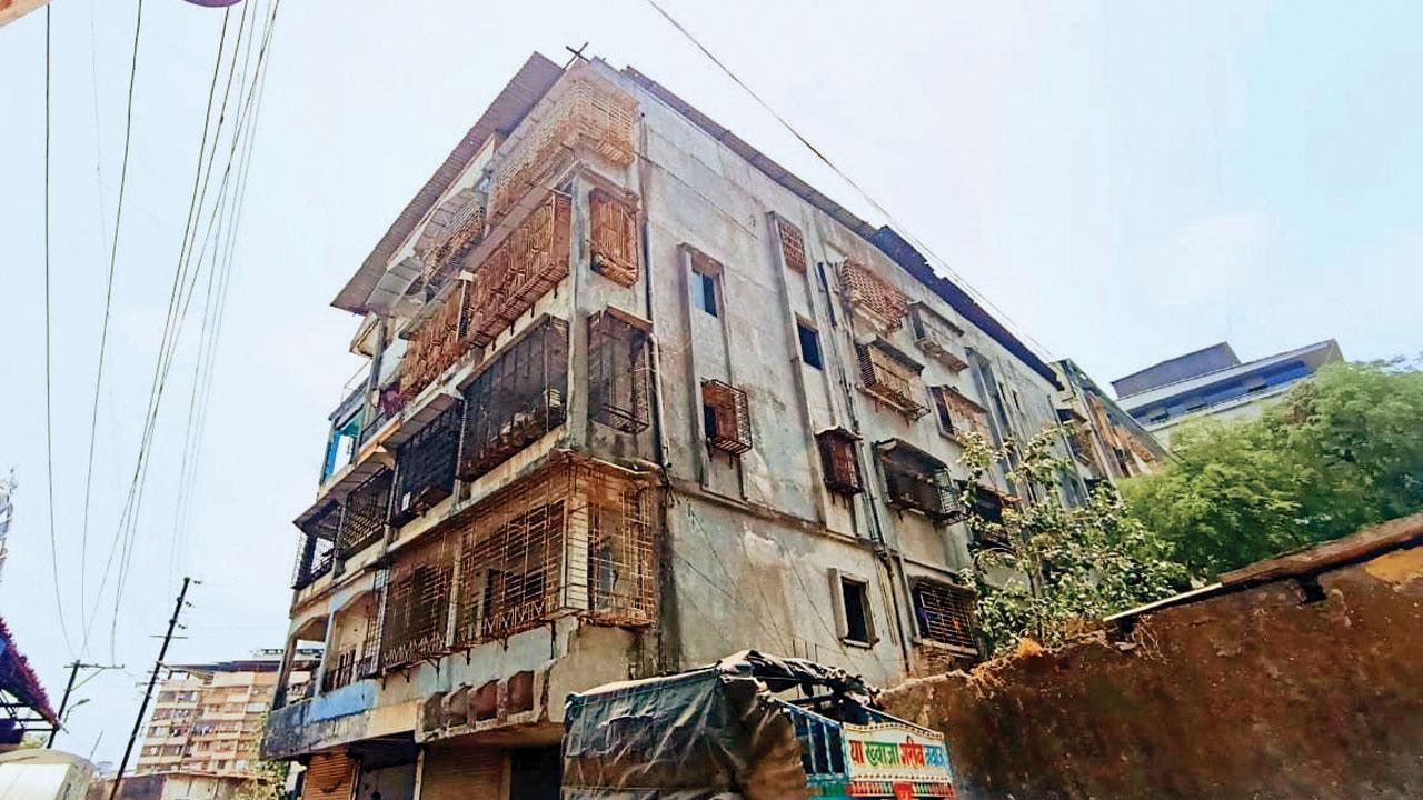 300 families living on the edge in Ulhasnagar