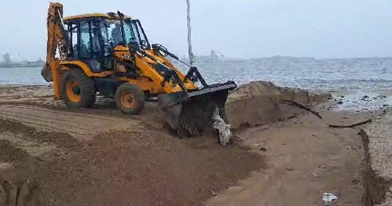 The island city, its eastern suburbs and western suburbs received average rainfall of 100.82 mm, 94.79 mm and 129.12 mm, respectively, in the 24 hours ending 8 am