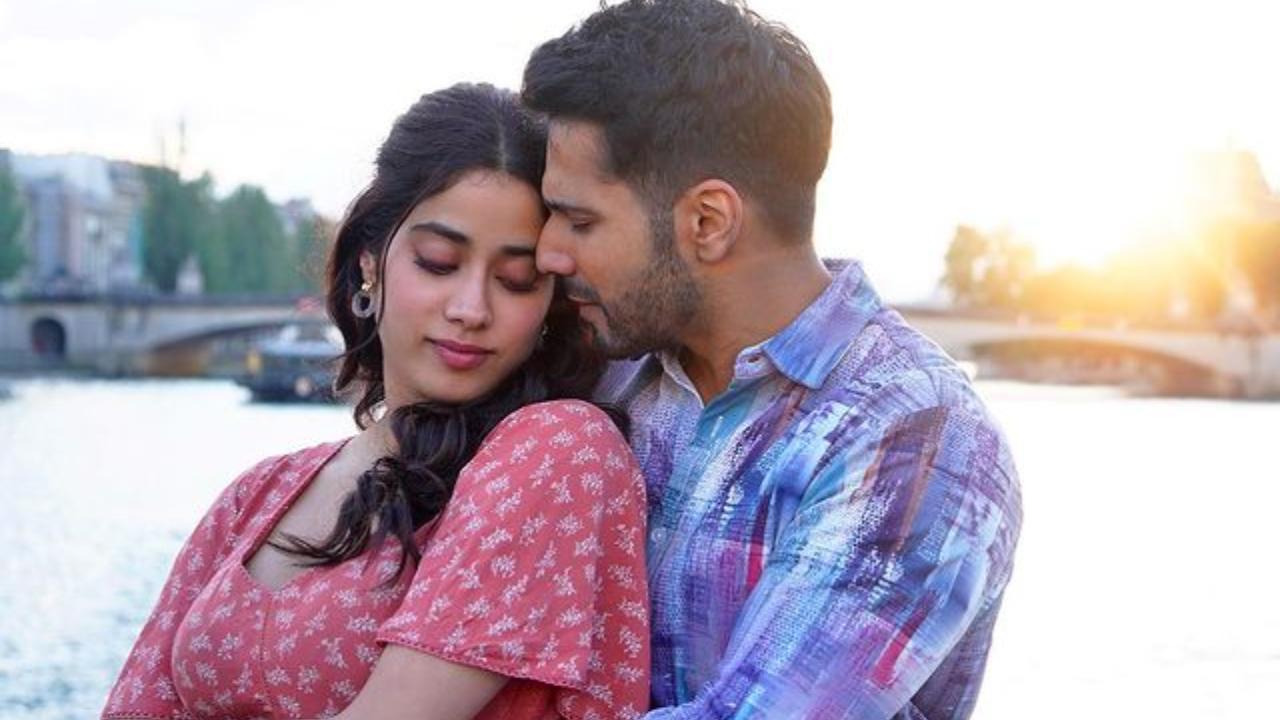 1280px x 720px - Bawaal: Ahead of teaser release, Varun Dhawan and Janhvi Kapoor drop BTS  image from romantic film