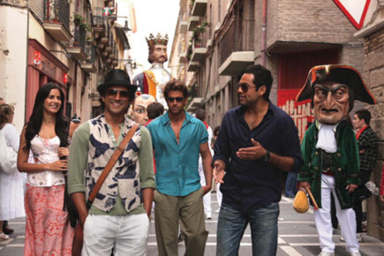 As a part of the promotions, the cast took an actual road trip from Mumbai to Delhi via Gujarat and Rajasthan