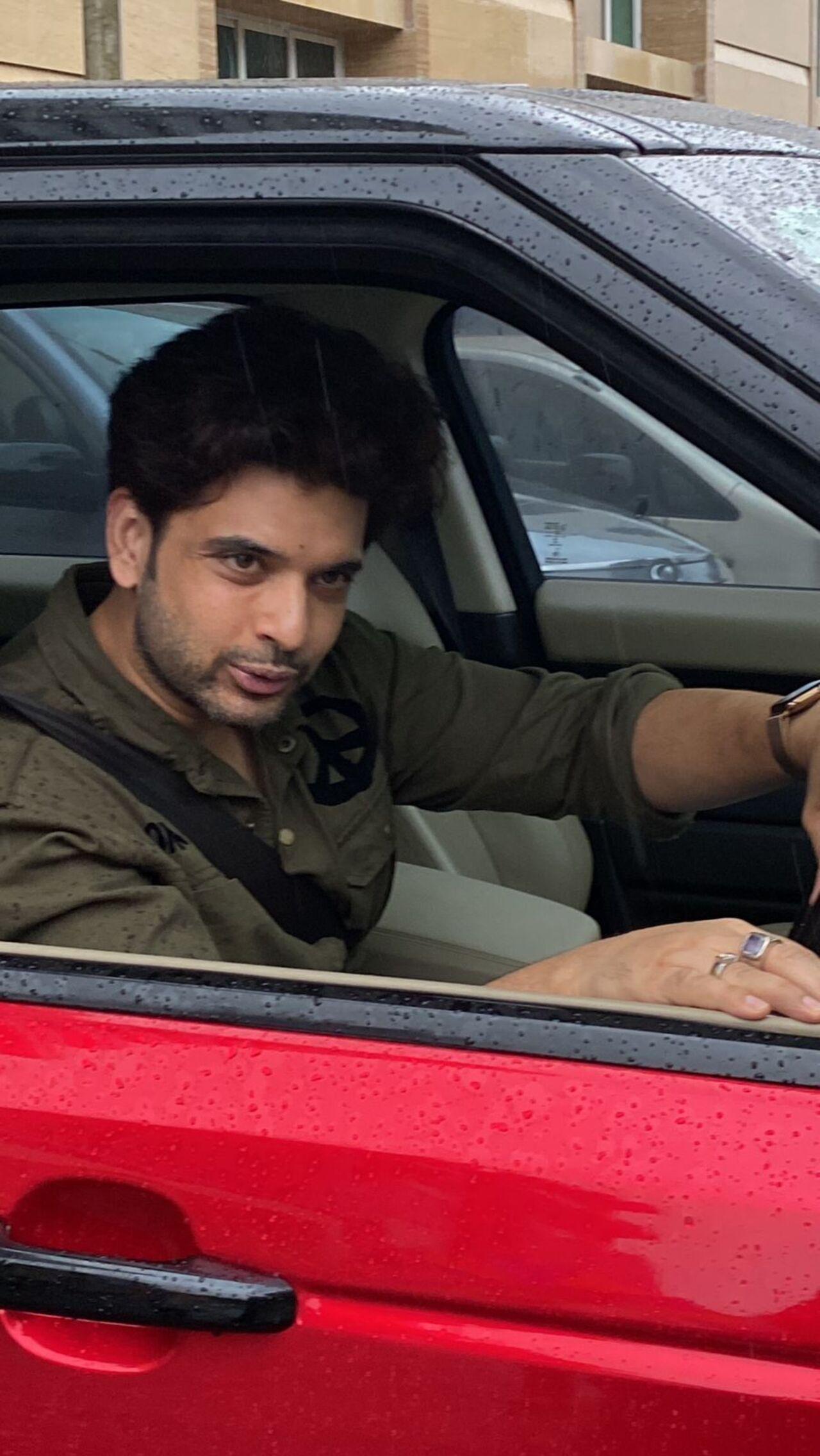 Karan Kundrra was looking dashing as he was snapped in the city