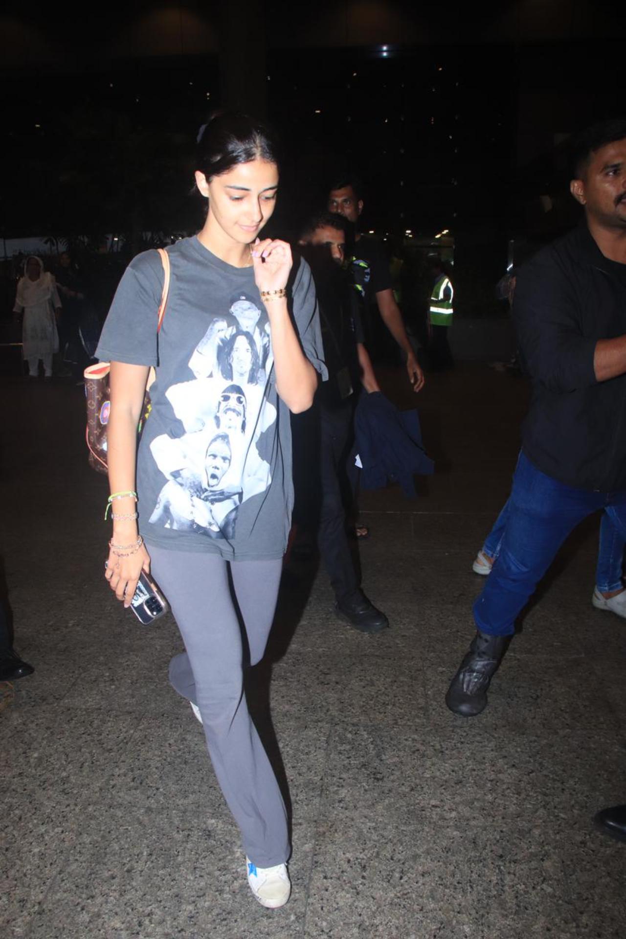 A little after Aditya stepped out, Ananya Panday was also seen exiting the airport