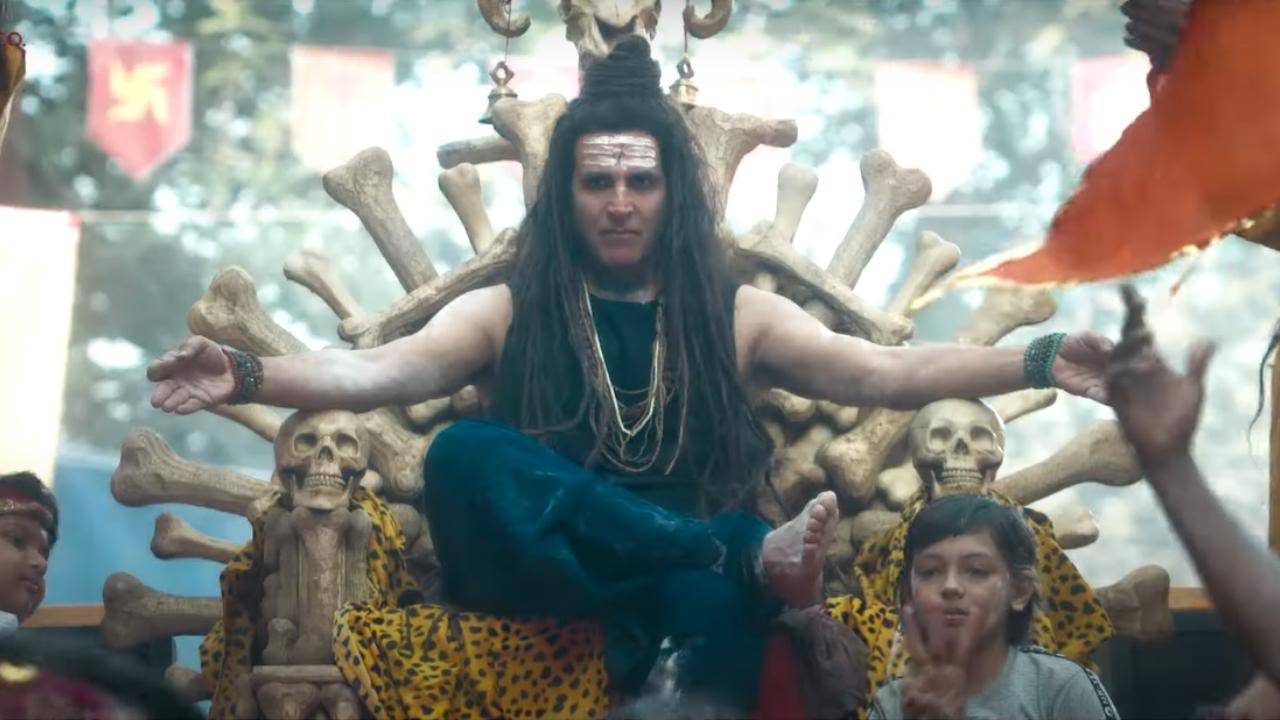 OMG 2: Akshay Kumar as Lord Shiva dances amid sea of devotees in Har Har Mahadev