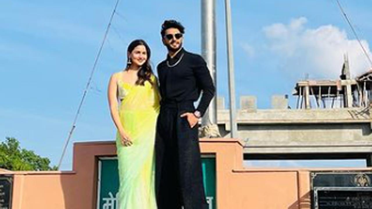Rocky aur Rani Kii Prem Kahaani: Ranveer Singh, Alia Bhatt light up Bareilly’s iconic Jhumka Chowk