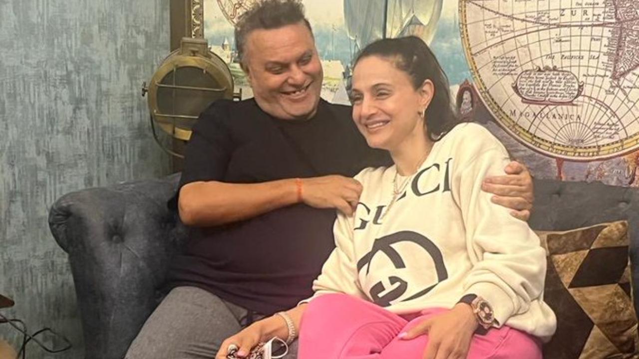 Ameesha Patel shares happy picture with 'Gadar' producer Anil Sharma days after levelling allegations against him