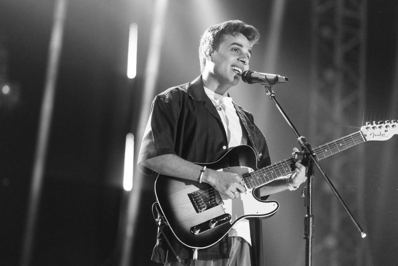Anuv Jain - Baarishein
This one is a classic! Sing along as Anuv softly whispers - 'This rain will pour down, will maddeningly rage through this town - but you, you remain as you are, won't you?'