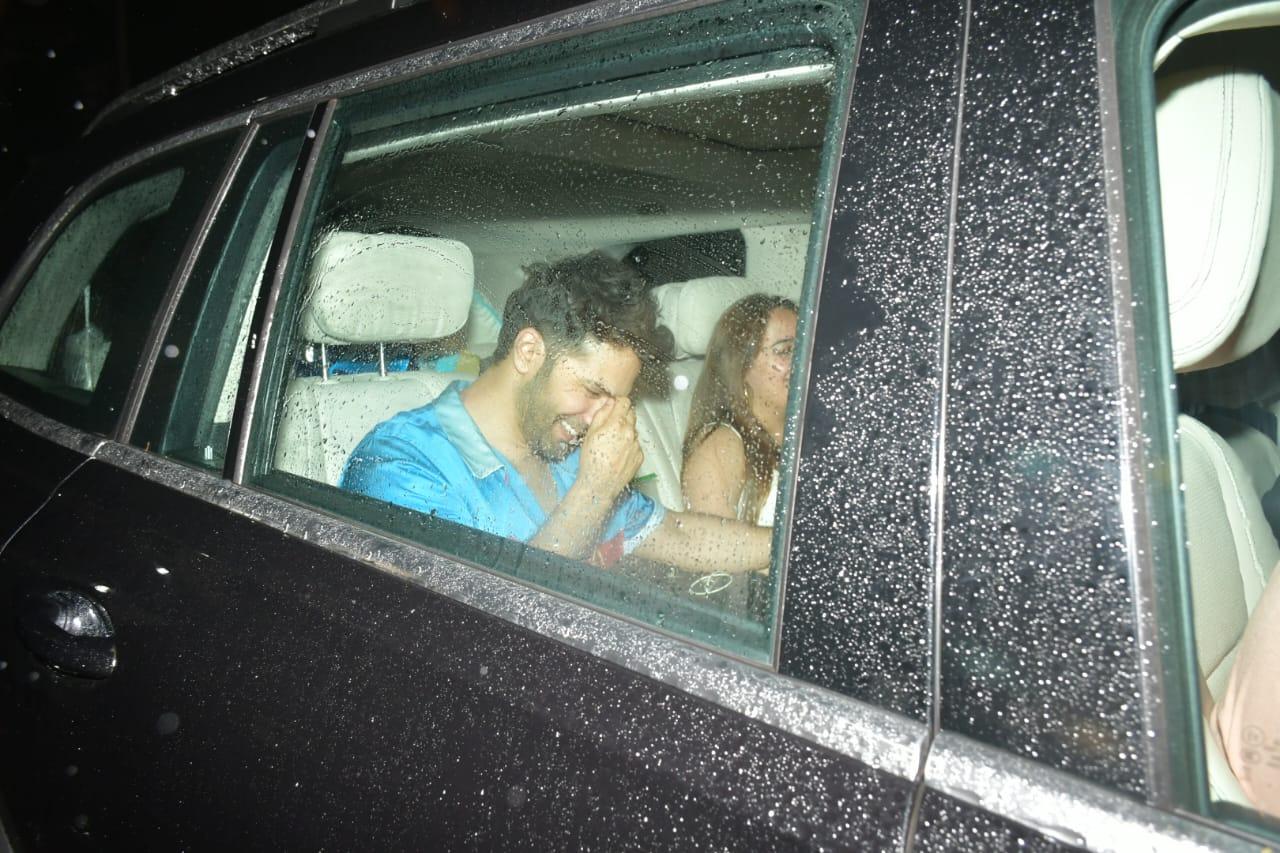Varun and Natasha were all laughs as they got clicked by the paparazzi outside Arjun's house