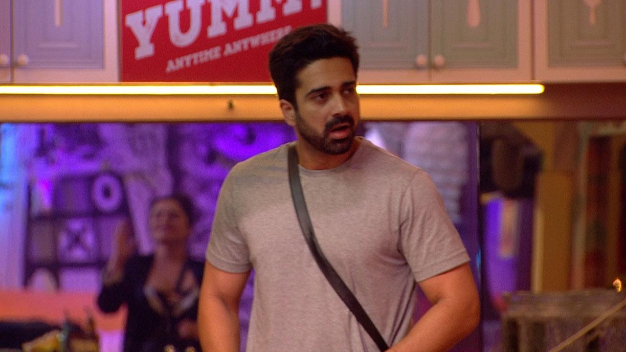 Tempers flared and words turned into fiery arrows, igniting a battle between two ex lovers in the Bigg Boss OTT 2 house. When Palak Purswani tried to resolve issues with Avinash Sachdev it led into a big fight where both the ex-lovers trashed each other by saying mean and nasty things. Avinash said "Have an audacity to listen, you idiot woman" to which Palak responded, "It`s impossible to talk to you Avinash, you`re a gutter mouth and it`s better we don`t talk.