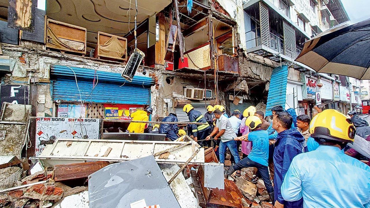 Mumbai: One dies in Bhayandar building crash