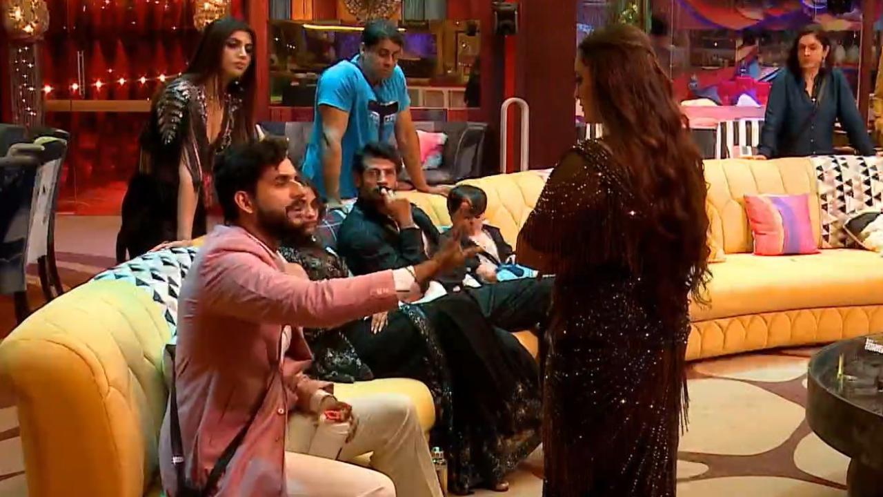 Bigg Boss OTT Season 2: Bebika Dhurve accuses Jad Hadid of spitting while looking at her