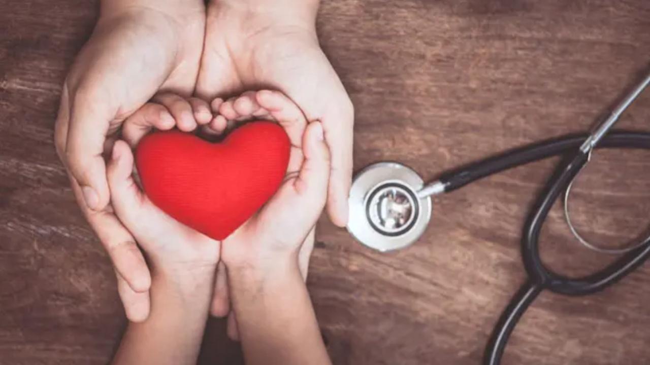 Mumbai hospital launches robot-assisted heart surgery program