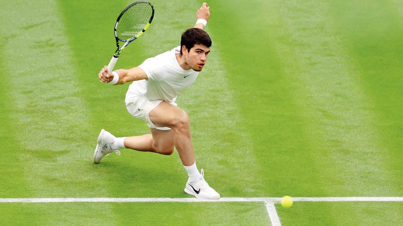 Wimbledon 2023: Carlos Alcaraz off to flying start