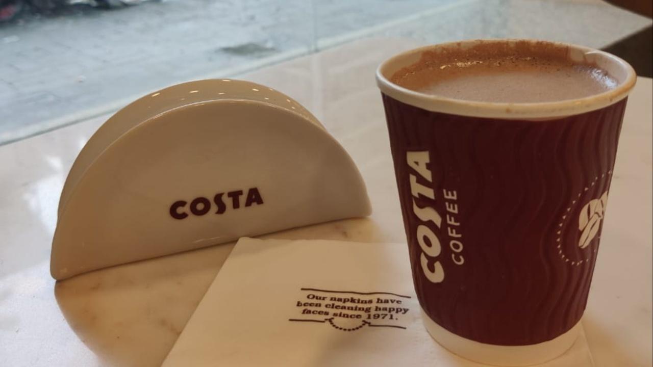 Costa Coffee Although this one is not an exclusive cafe in Dadar with its branches spread across the city, the writer chooses to give this a try since it has newly opened in the region. The hot chocolate here is a classic one. Heavy on the chocolate flavour, this standard hot chocolate is just perfect with the right amount of sweetness, the right amount of milk and just creamy enough to satiate a chocolate lover’s cravings. However, this one is a bit more expensive than all the other ones. 