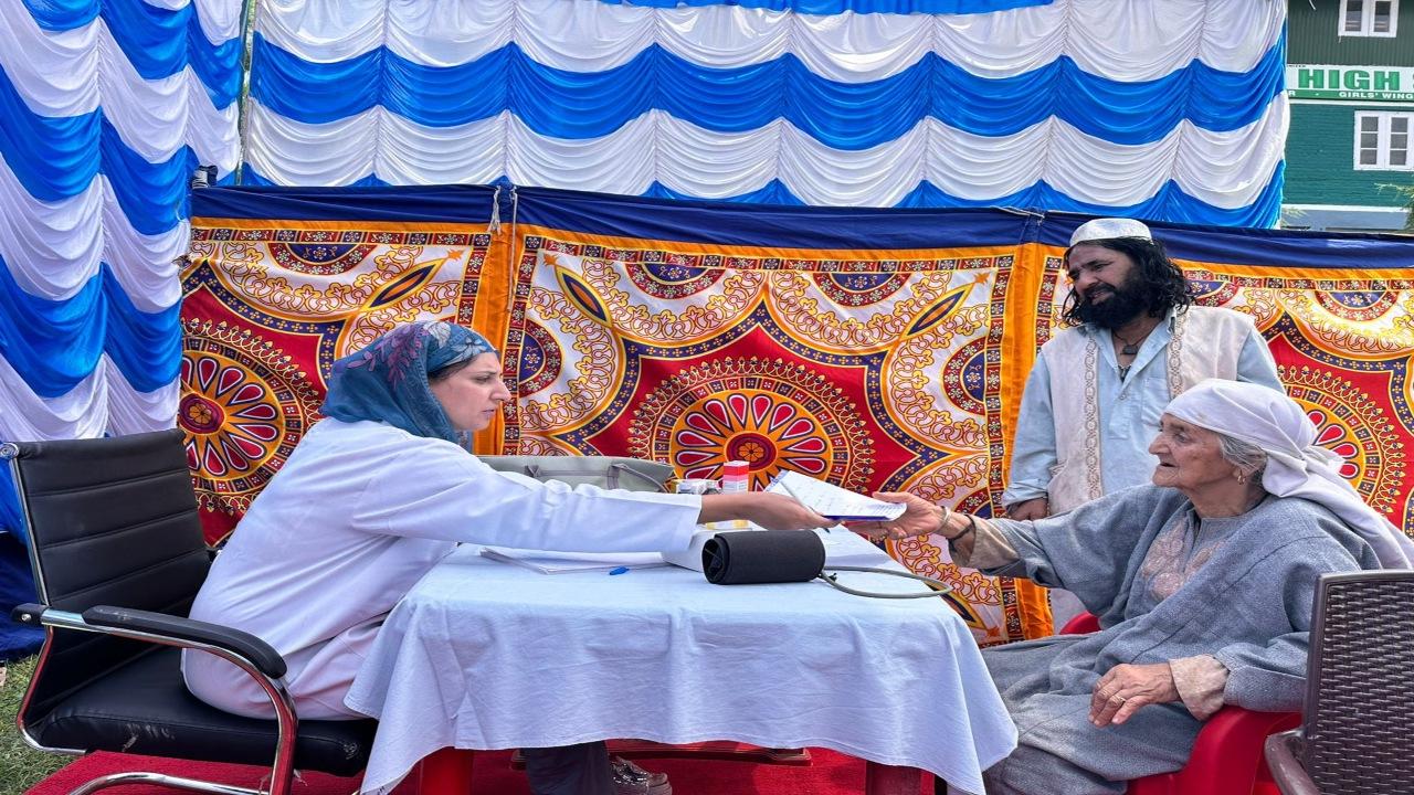 The highlight of the event was the presence and active participation of Dr. R. C. Bashariya, DIG Medical of Srinagar Sector CRPF, who not only visited the camp but also provided medical attention to several patients. 