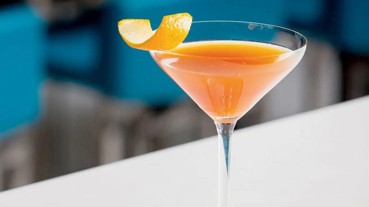 With Venezuelan rum, plum umeshu, lime, orange marmalade, and vanilla chilli sugar, sip on the Asian daiquiri — a sweet and citrusy twist to this fantastic Cuban drink.At: Yauatcha, Raheja Tower, BKC | Cost: Rs 950