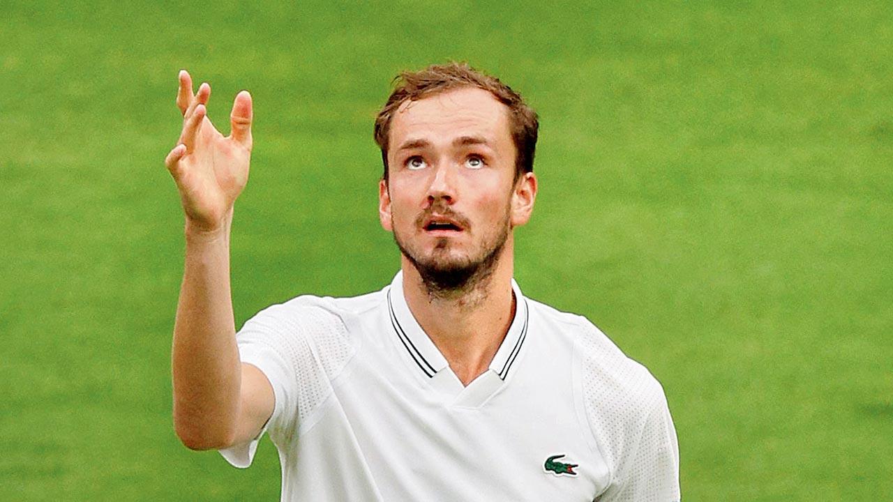 Wimbledon 2023: Daniil Medvedev feels Carlos Alcaraz will pose tough challenge in semi-finals