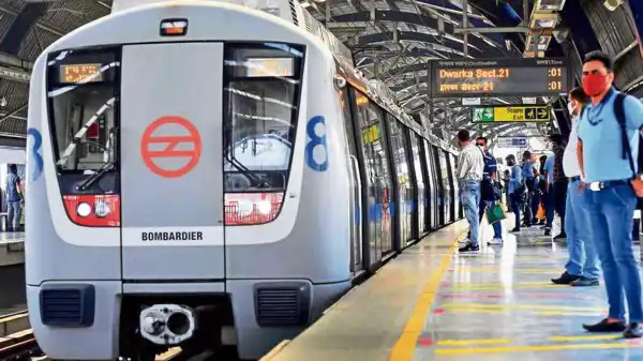 Librarian jumps in front of train at Delhi Metro's Najafgarh station, dies on spot