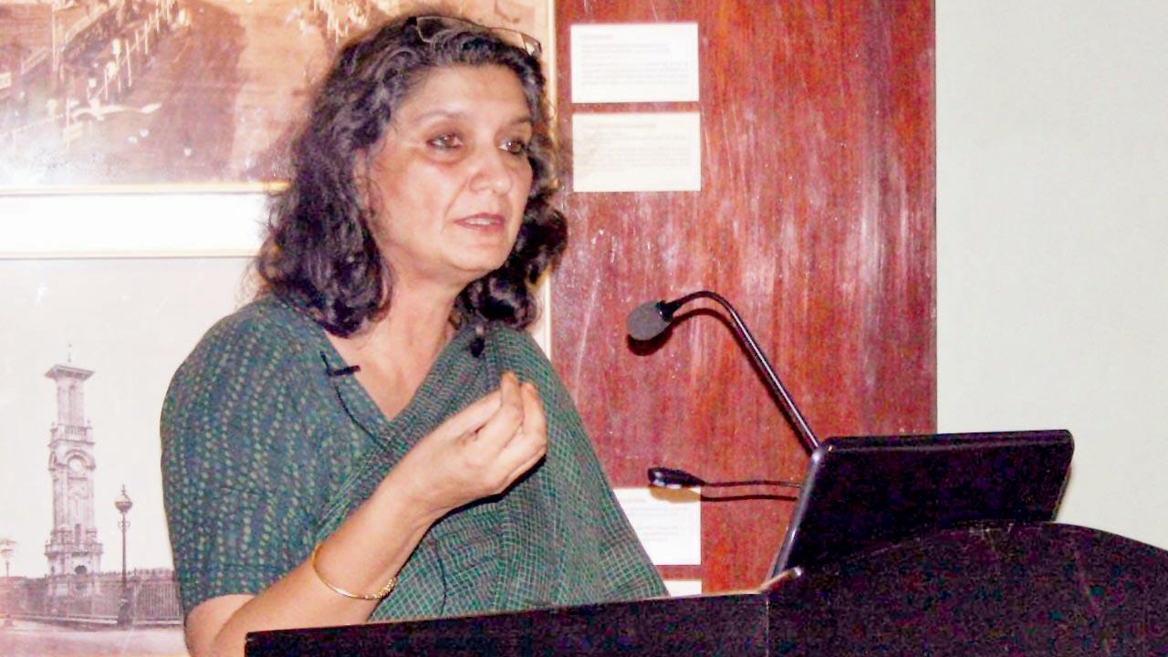 Kavita Singh delivering a lecture