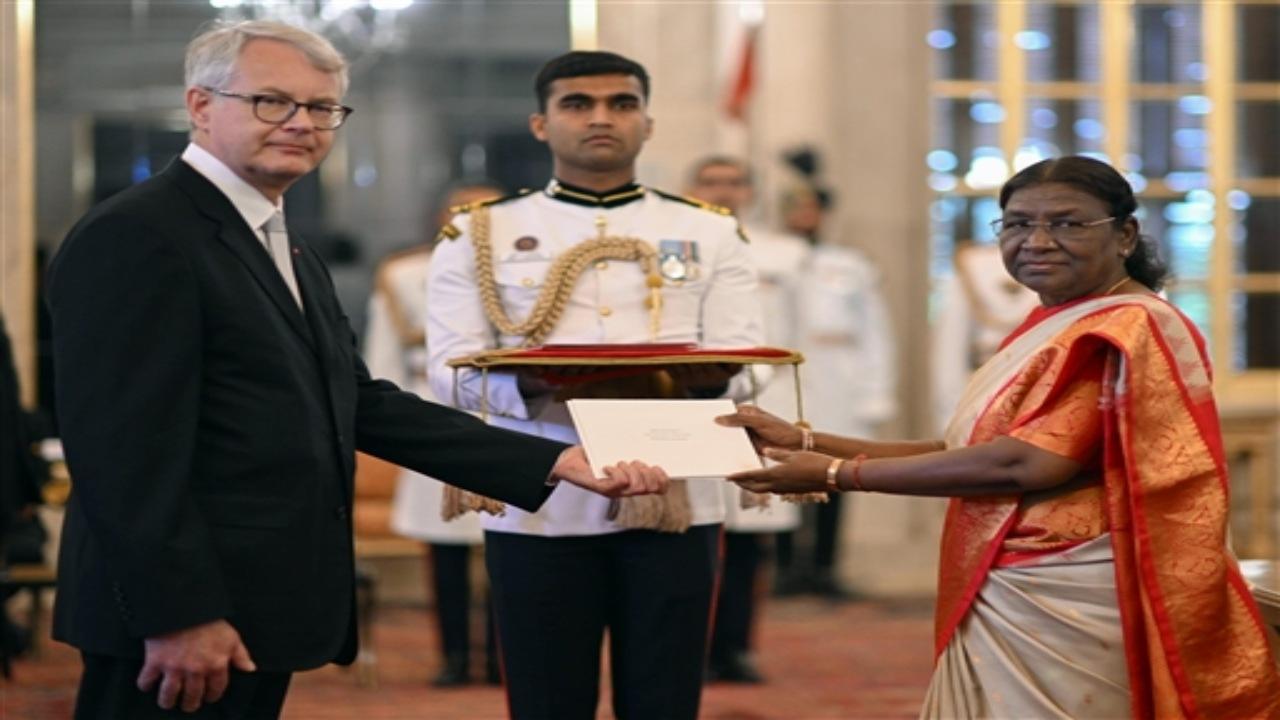 President Droupadi Murmu accepts credentials from the Ambassador of the Republic of Finland Kimmo Lahdevirta, at Rashtrapati Bhavan, in New Delhi, Wednesday, July 19, 2023.
