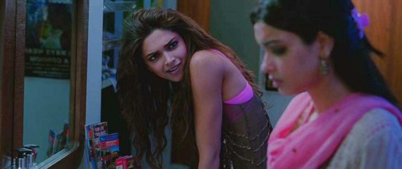 The film's first official trailer got a phenomenal response as its YouTube link got more than 1 million hits in just 3 days