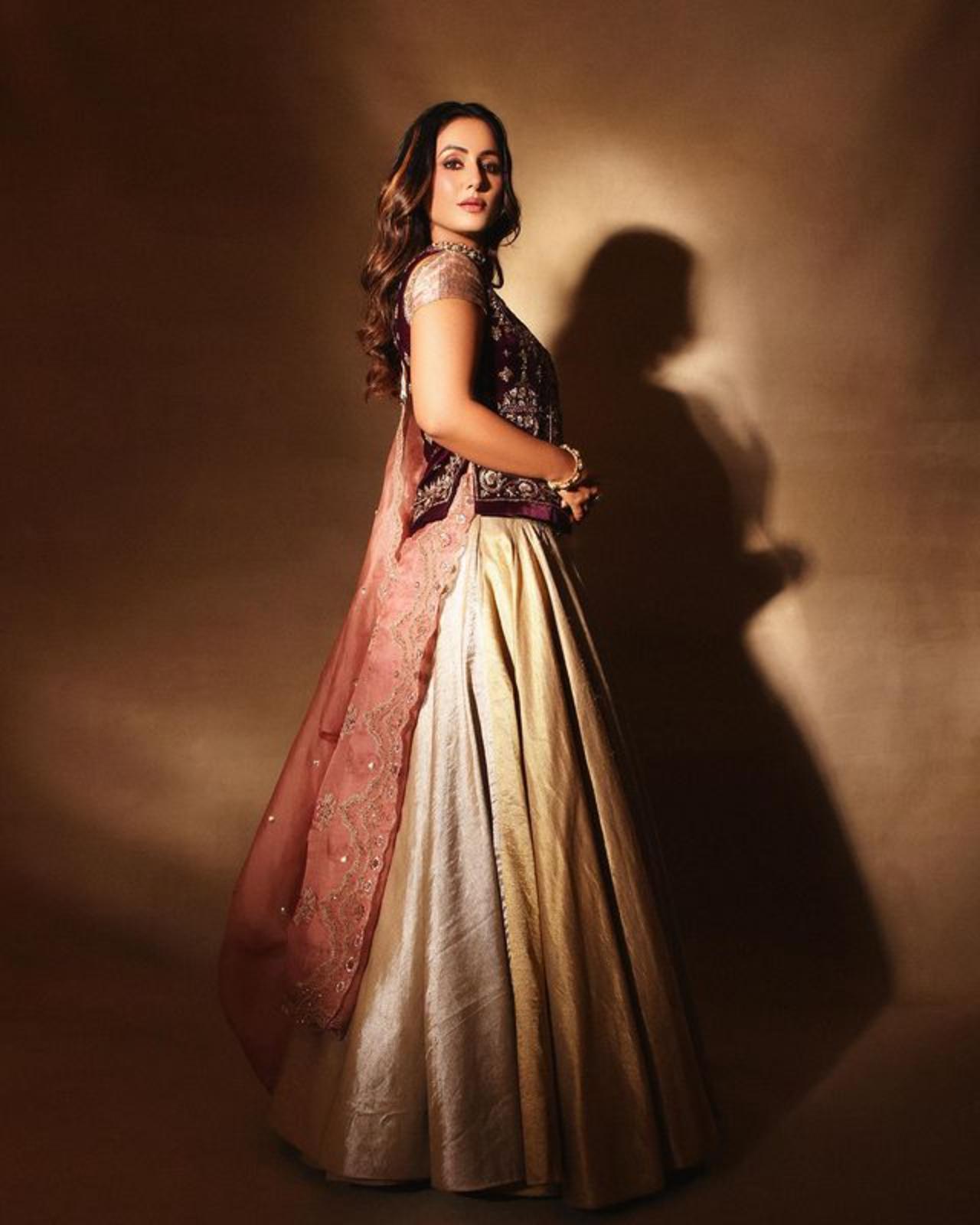 Hina looks like a diva in this beautiful lehenga set