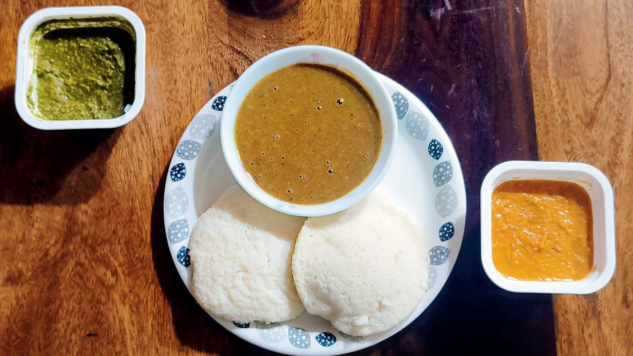 Indulge in spicy goodness with these ready-to-serve chutney mixes