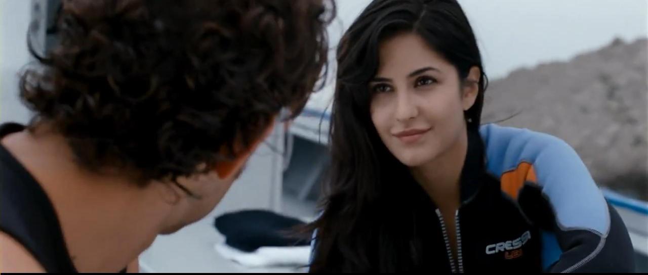 Katrina plays a free-spirited scuba instructor named Laila who meets Hrithik Roshan, Farhan Akhtar and Abhay Deol on their boys trip in Spain. She eventually falls in love with Hrithik's character