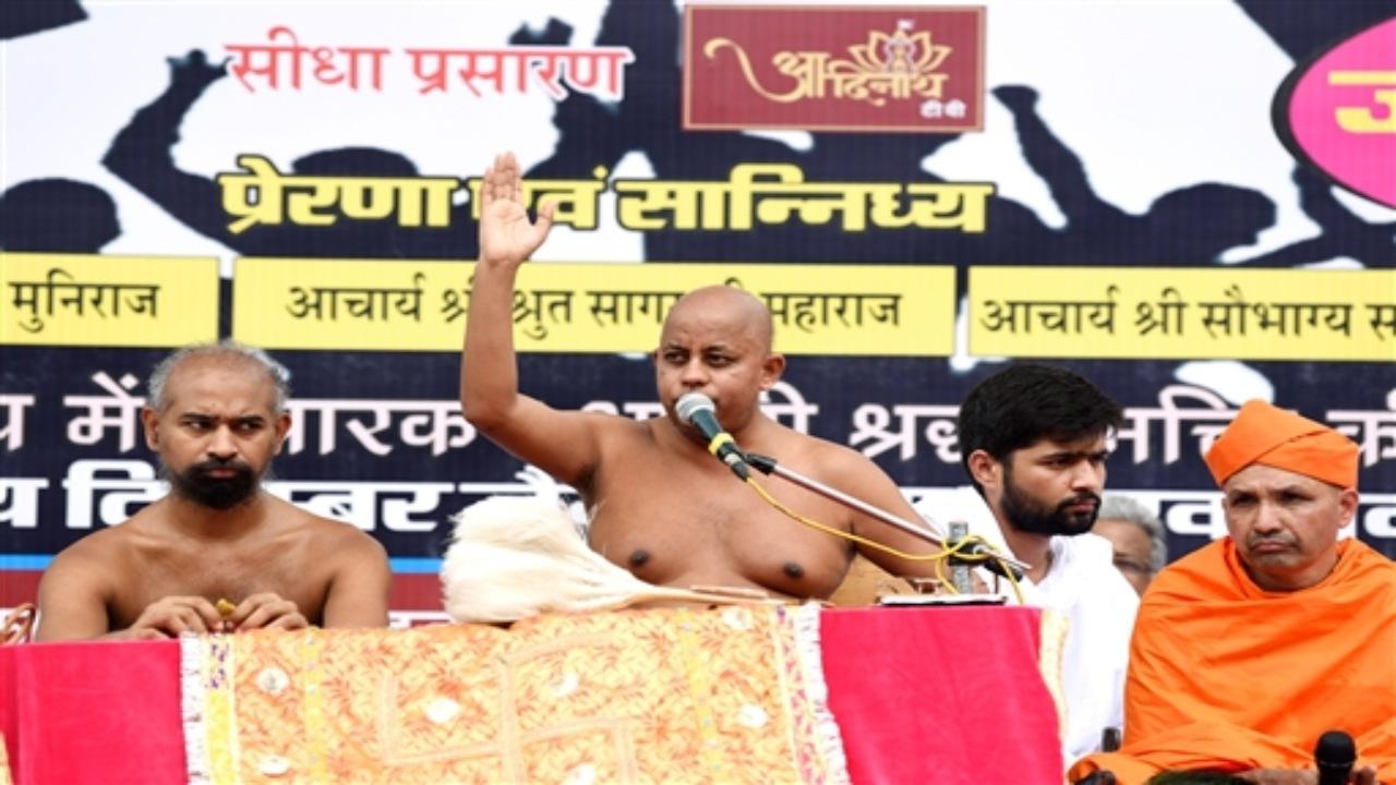The Jain community expressed its concern to the National Commission for Minorities, seeking a thorough investigation into the murder and demanding enhanced security for minorities in Karnataka. The community remains steadfast in its quest for justice for Kamkumar Nandi Maharaj. The Chairman of the National Commission for Minorities (NCM), Iqbal Singh Lalpura, wrote a letter to Chief Minister Siddaramaiah, urging him to assign the investigation to a senior officer of the rank of Inspector General of Police, as the NCM believes the murder could be a conspiracy and should be probed at the highest level.
