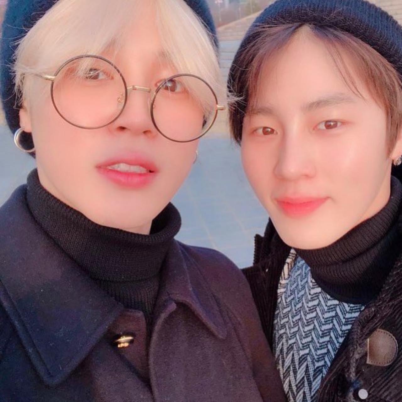 BTS's Jimin and Ha Sung-Woon
Jimin and soloist Sungwoon quite literally broke the internet when they released their duet 'With You,' which was the soundtrack for the Kdrama, 'Our Blues.' But the duo's bond extends much beyond the professional - Jimin shared how excluding the BTS members, Sung Woon was the first ever friend he made after moving to Seoul. They had continued to share their music with each other over the years. Talking about how their collaboration came to be, he said, “Someday, when we both make it big, it would be something special if we made a song together and sent it out into the world” 