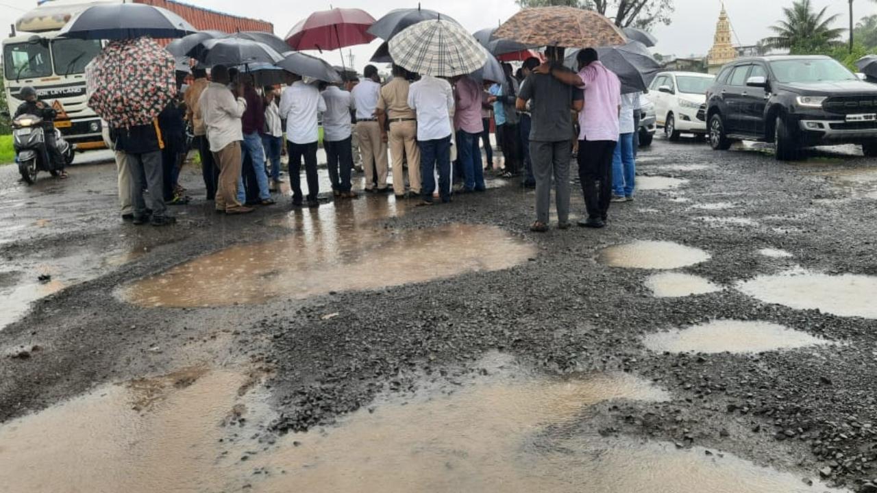 One lane of the Mumbai-Goa highway will be completed before the Ganpati festival, while the second lane will be completed by December, says PWD Minister Ravindra Chavan
 