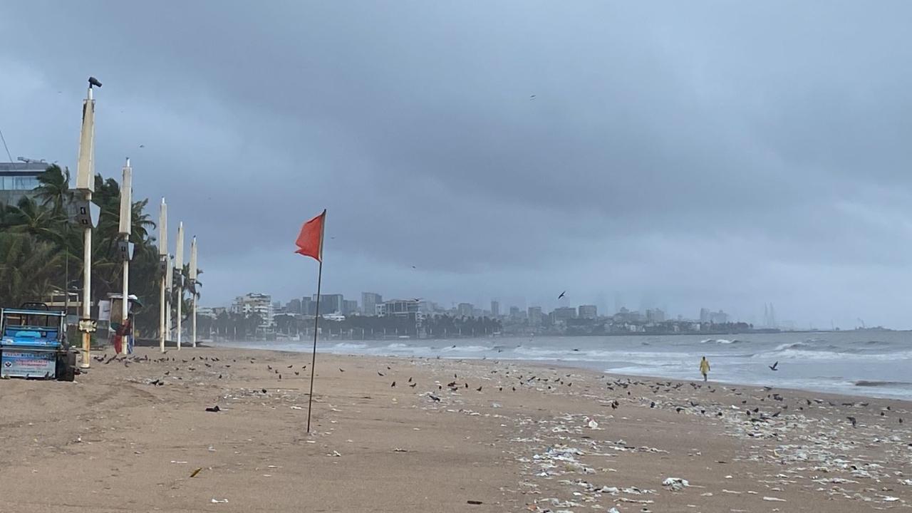 Juhu beach closed for public due to increase in the drowning cases cases in Mumbai. The bodies of all the three minor boys who went missing after venturing into the Marve creek in Mumbai were found on Monday
 