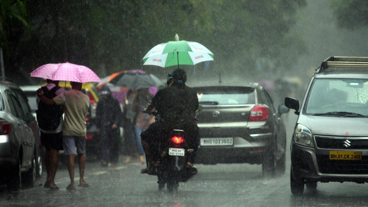 Weather update: IMD issues 'yellow' alert for Mumbai and Thane